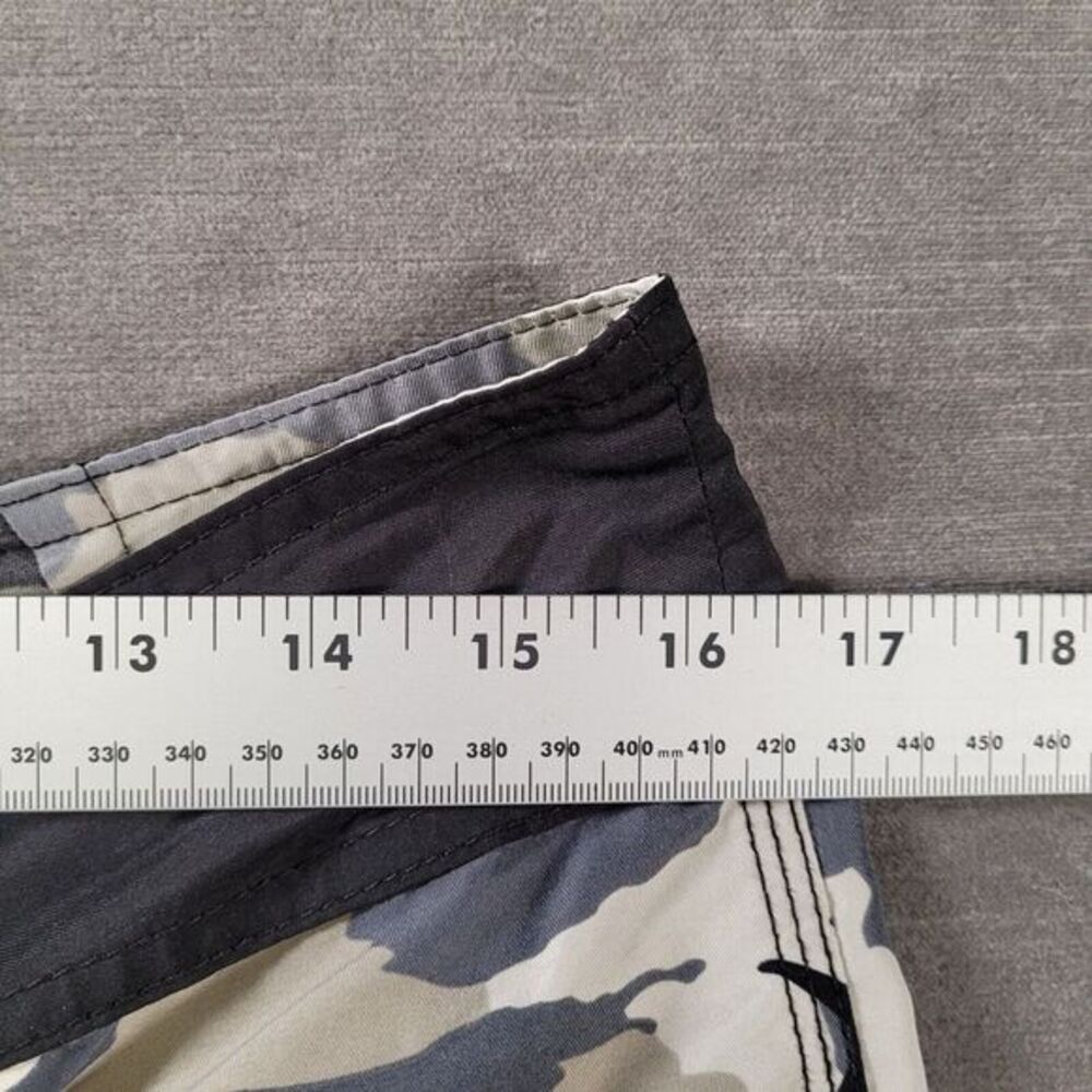 Pelagic Board Shorts Fishing Camo Camouflage Mens Size 32 - Picture 5 of 7